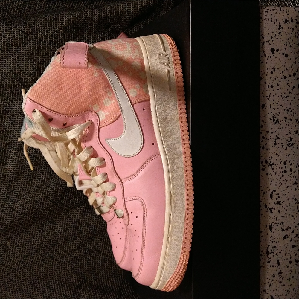Nike high top shoes
